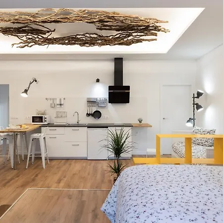 Nest *